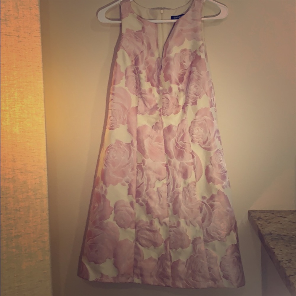 Roz & Ali White and Pink Size 4 Dress with Pockets